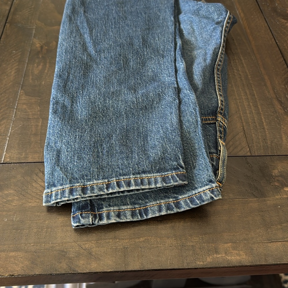 Men's Levi Strauss & Co. Blue Jeans. Size 32" W 34" L - Picture 15 of 16